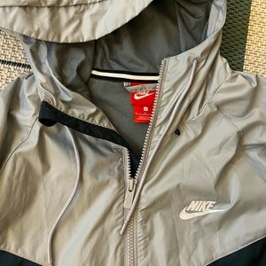 Nike Men’s Windbreaker